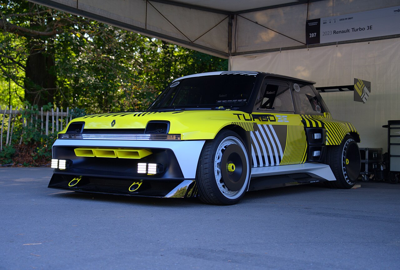 Renault 5 E-Tech 2024 – Present