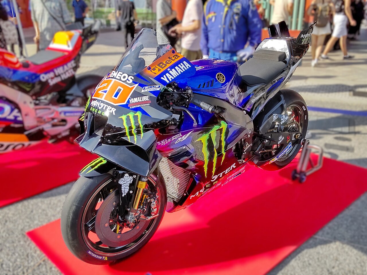 Yamaha YZR-M1 2002-