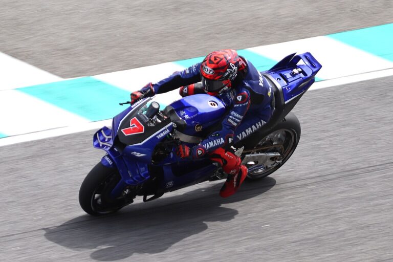 Yamaha YZR-M1 2002-