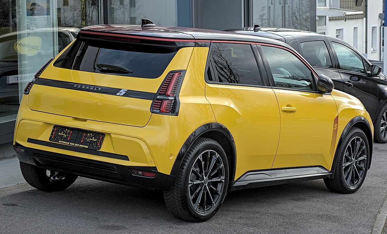 Renault 5 E-Tech 2024 – Present