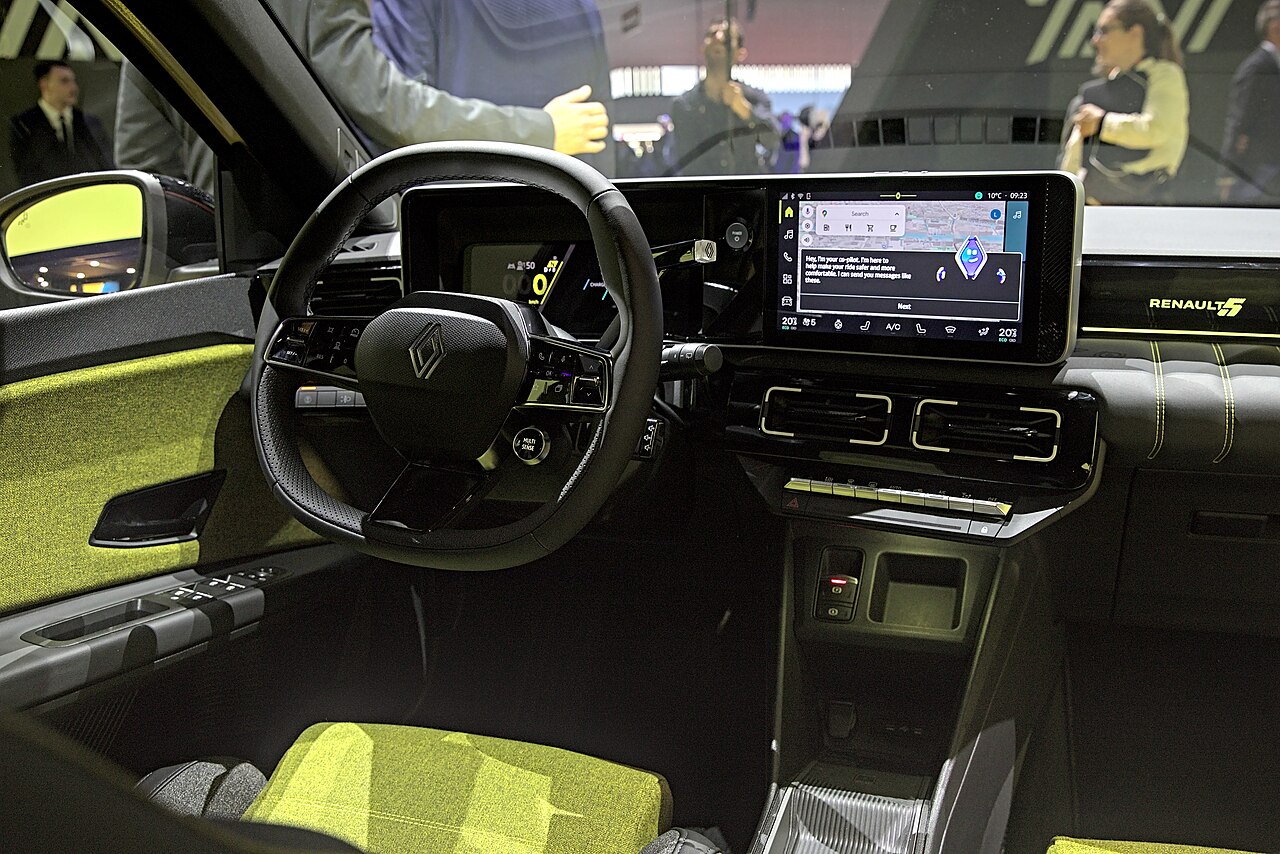 Renault 5 E-Tech 2024 – Present