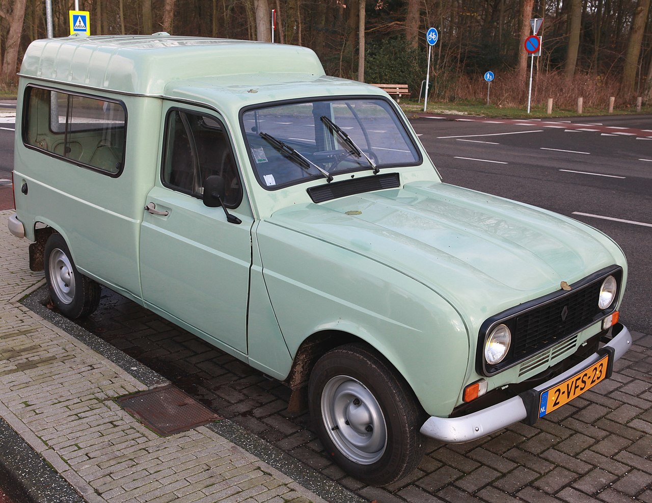 Renault 4