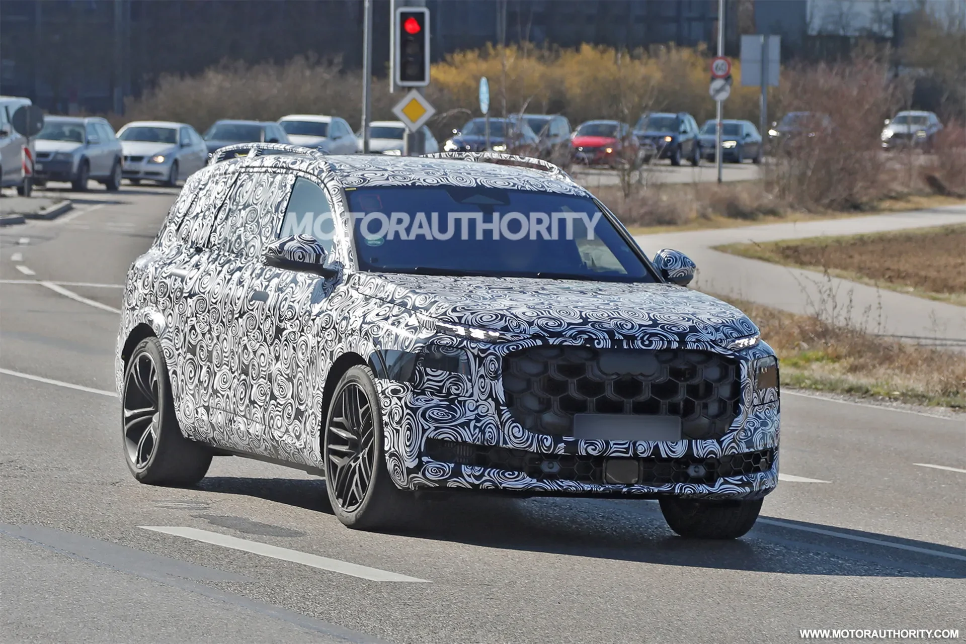 2027 Audi SQ9 Spied: Yeni Elektrikli SUV’nin Gizemli Hatıraları