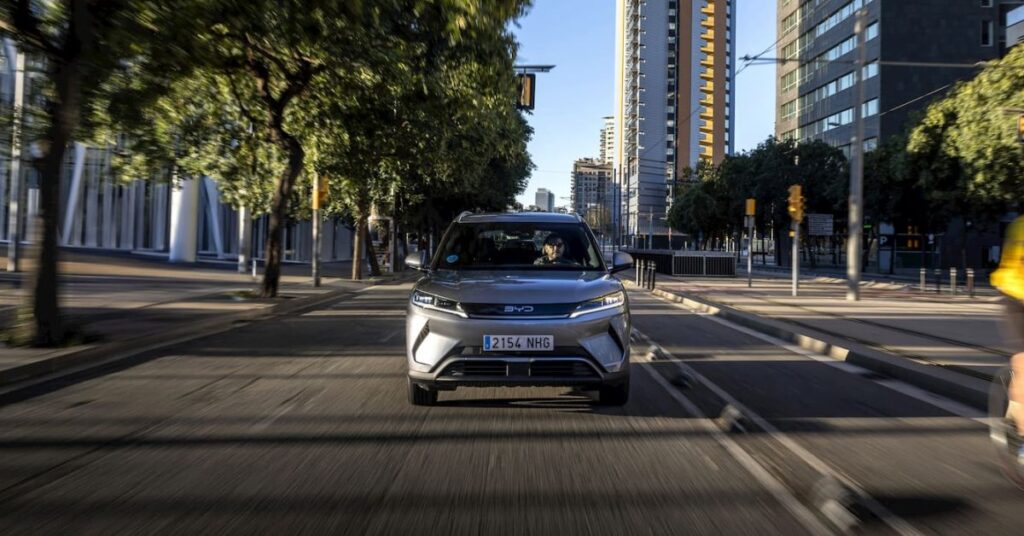 BYD, Stellantis’in Avrupa Tesislerini Devralmayı Hedefliyor: EV Satışları Artıyor
