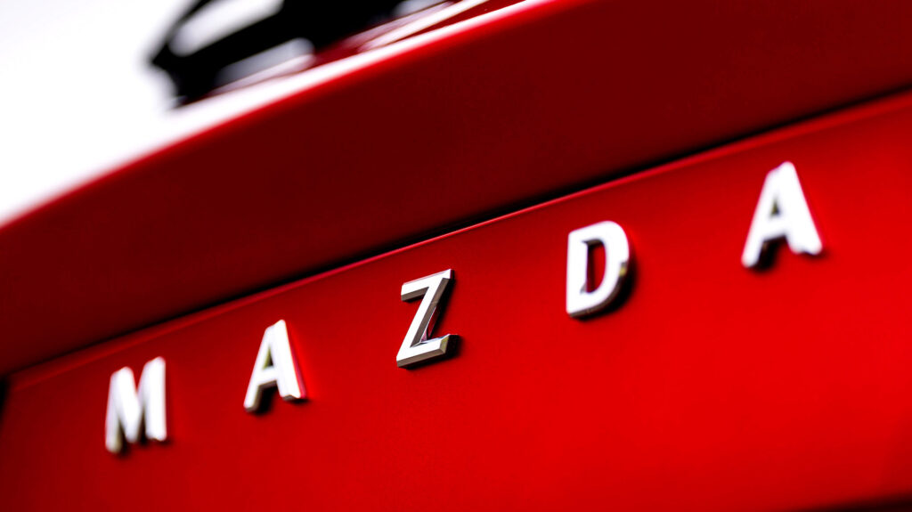 Mazda’nın Elektrikli Dönüşünü Erimesi: Hibritlere Odaklanma Stratejisi