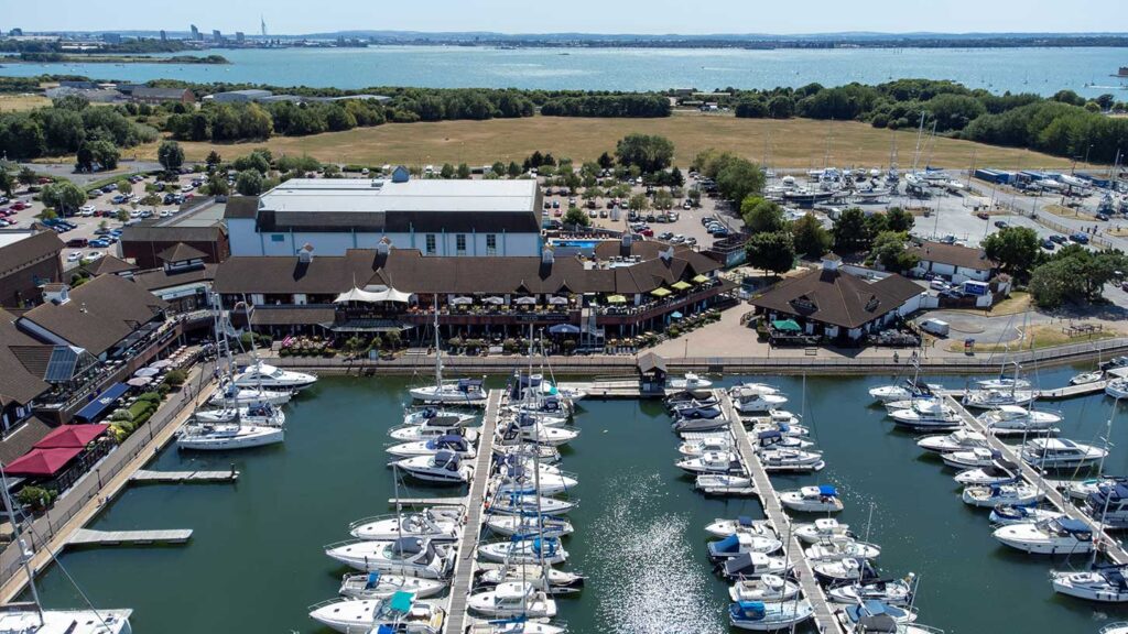 Port Solent, Motorlu Ev Kampı Kullanıcıları İçin Park Ücreti Uygulamaya Başladı
