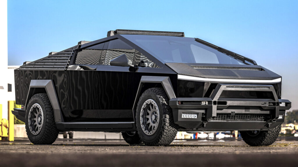 Unplugged, Tesla Cybertruck’a Yeni Bir Yüz: Expedition Paket