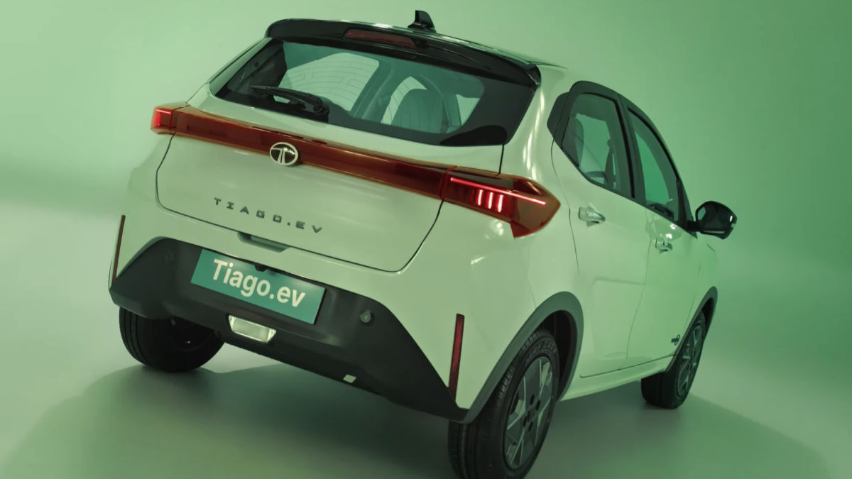 2026 Tata Tiago EV’in Yenilenen İçi Tanıtıldı: Önemli Özellikler Onaylandı
