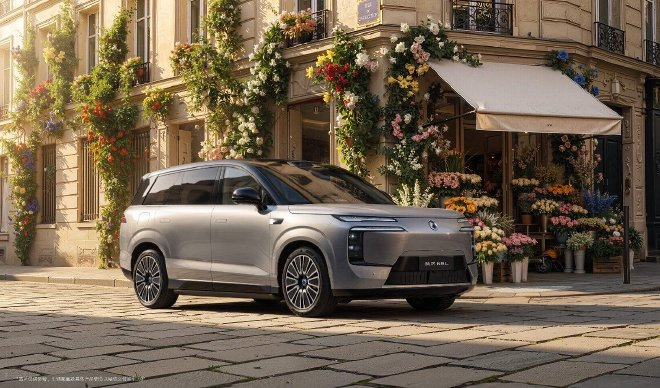 BYD’nin Yeni Denza N8L Modeli Ön Satışa Çıktı: Büyük PHEV ile 75.26 kWh Batarya ve Hızlı Şarj