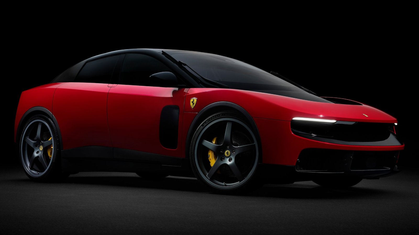Ferrari’nin İlk Elektrikli Modeli Luce Tanıtıldı: 1.050 Beygir Gücü ve 530 Kilometre Menzil