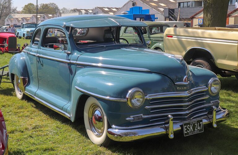 Plymouth De Luxe / Special De Luxe 1933–1942, 1946–1950