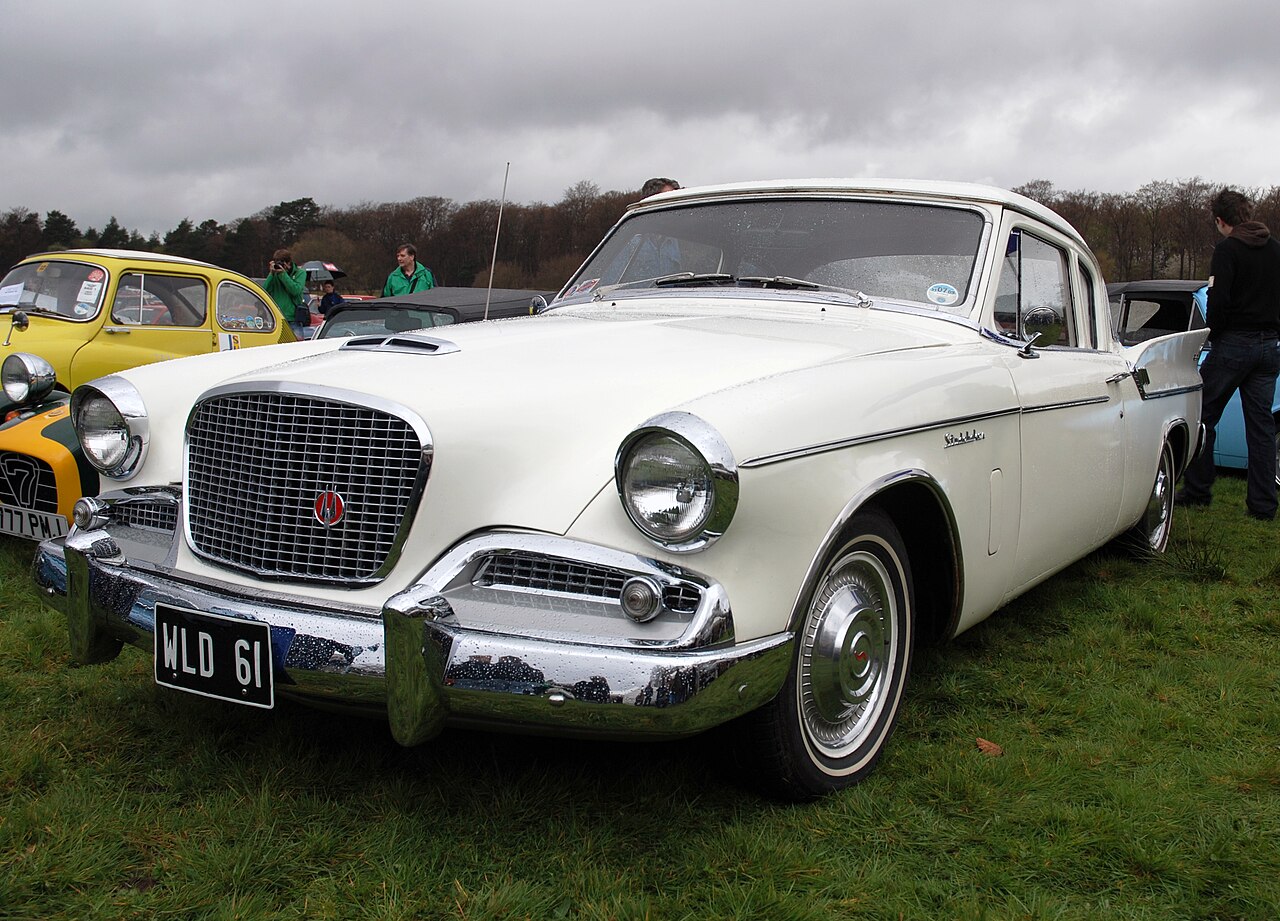 Studebaker Silver Hawk 1957-1961