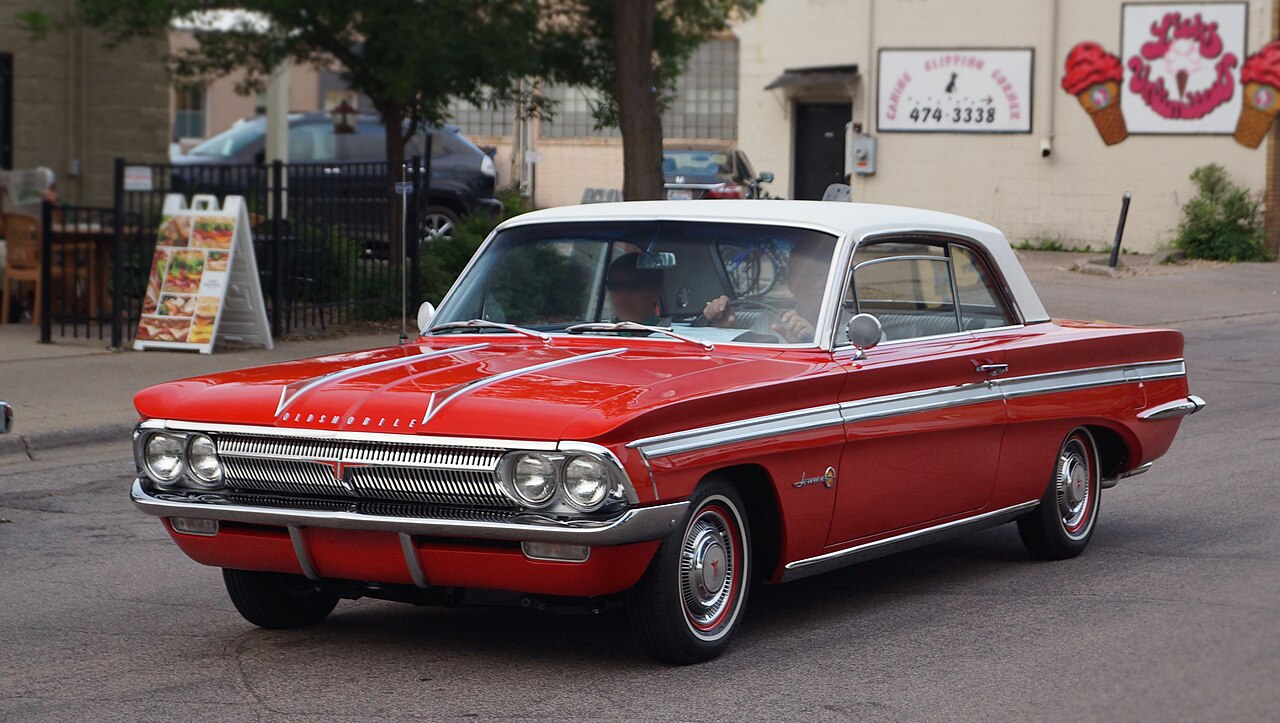 Oldsmobile Cutlass 1961–1999