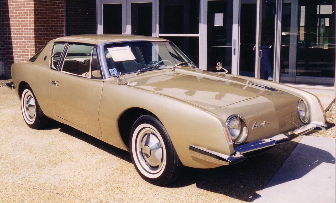 Studebaker Corporation Avanti 1962: 1,200; 1963: fewer than 4,600