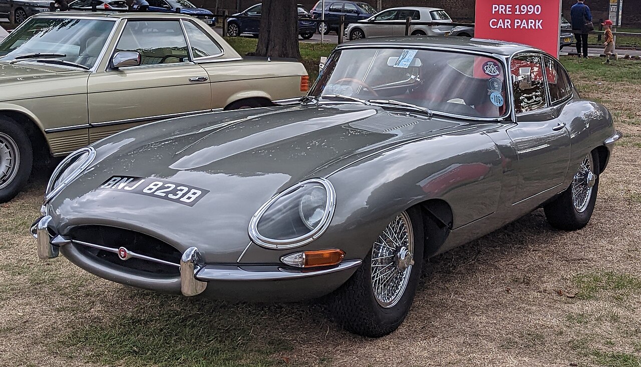 Jaguar E-Type 1961–1974
