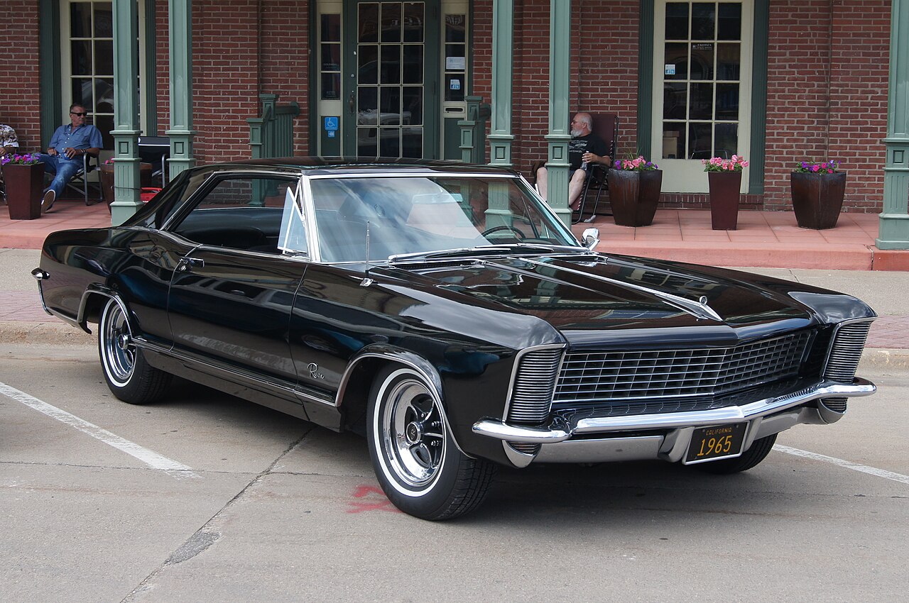 Buick Riviera 1963–1999, 1995–1999
