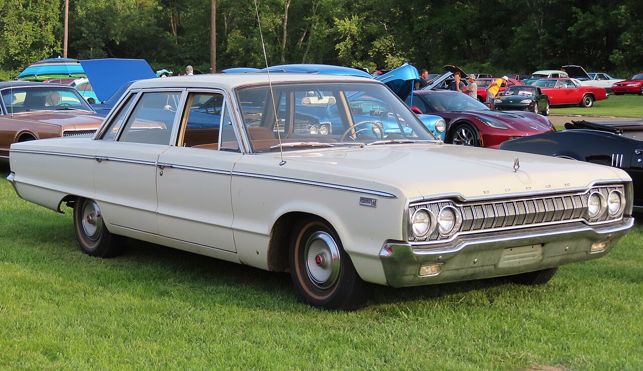Dodge Custom 880 1962–1965