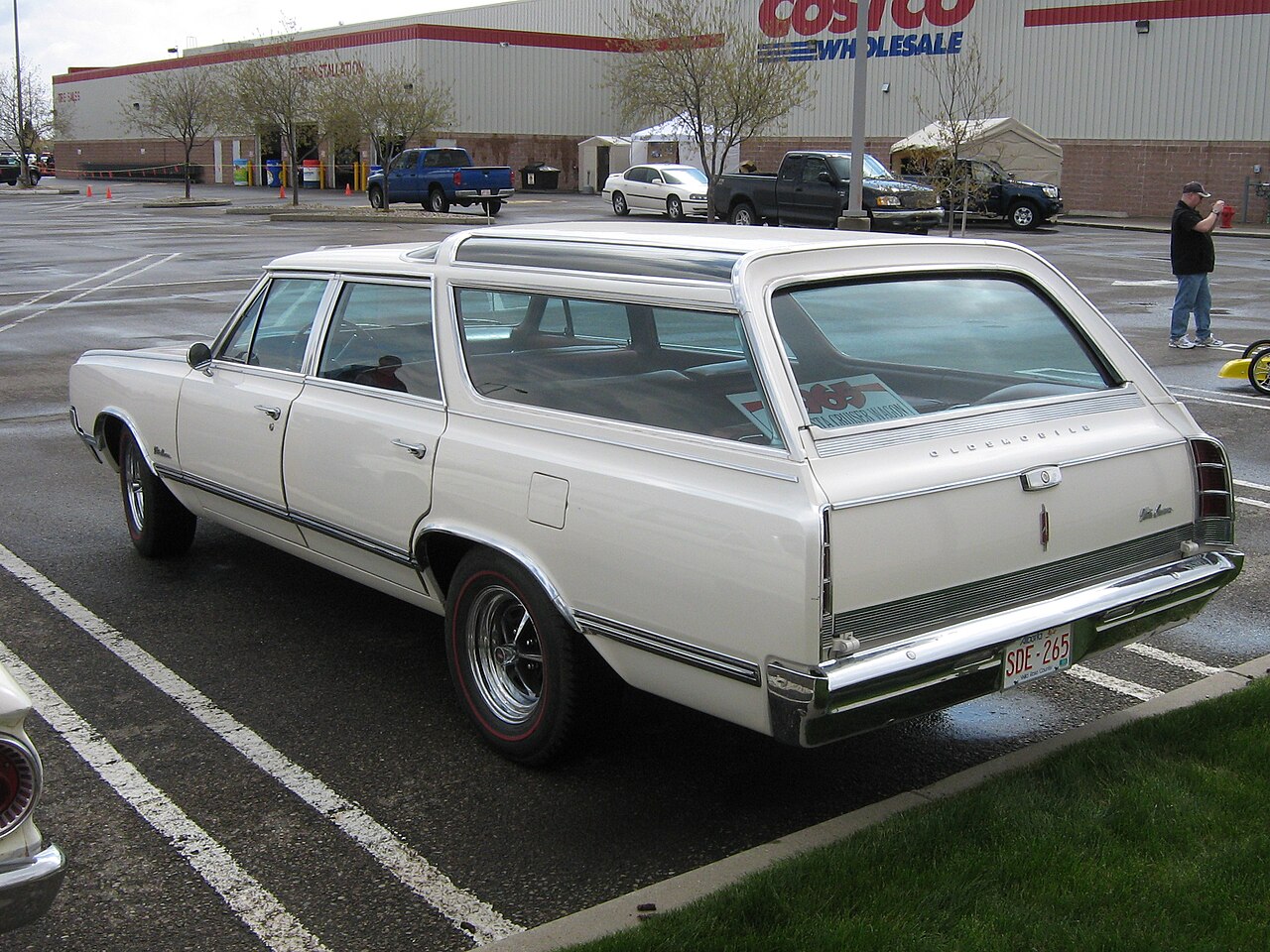 Oldsmobile Vista Cruiser 1964–1977