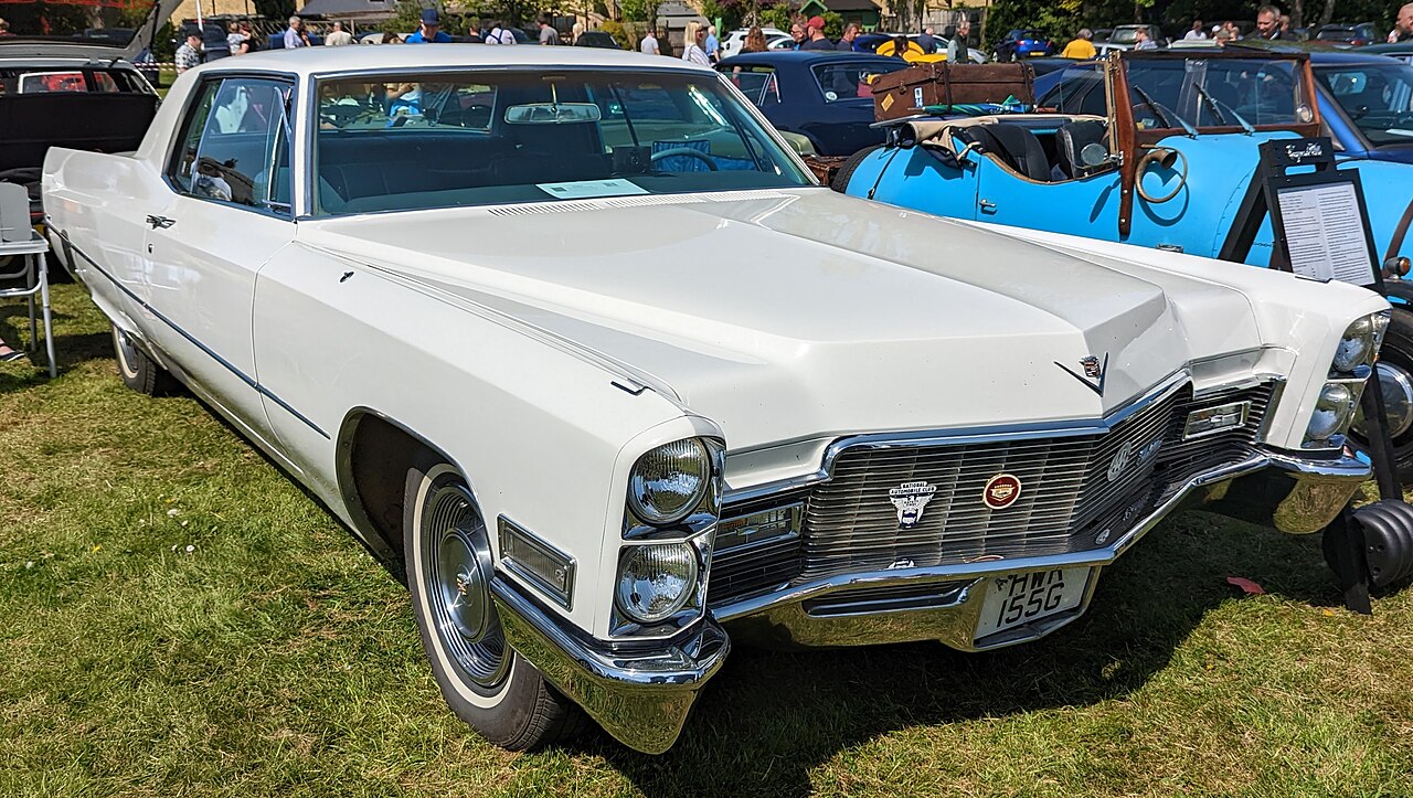 Cadillac Calais 1965–1976