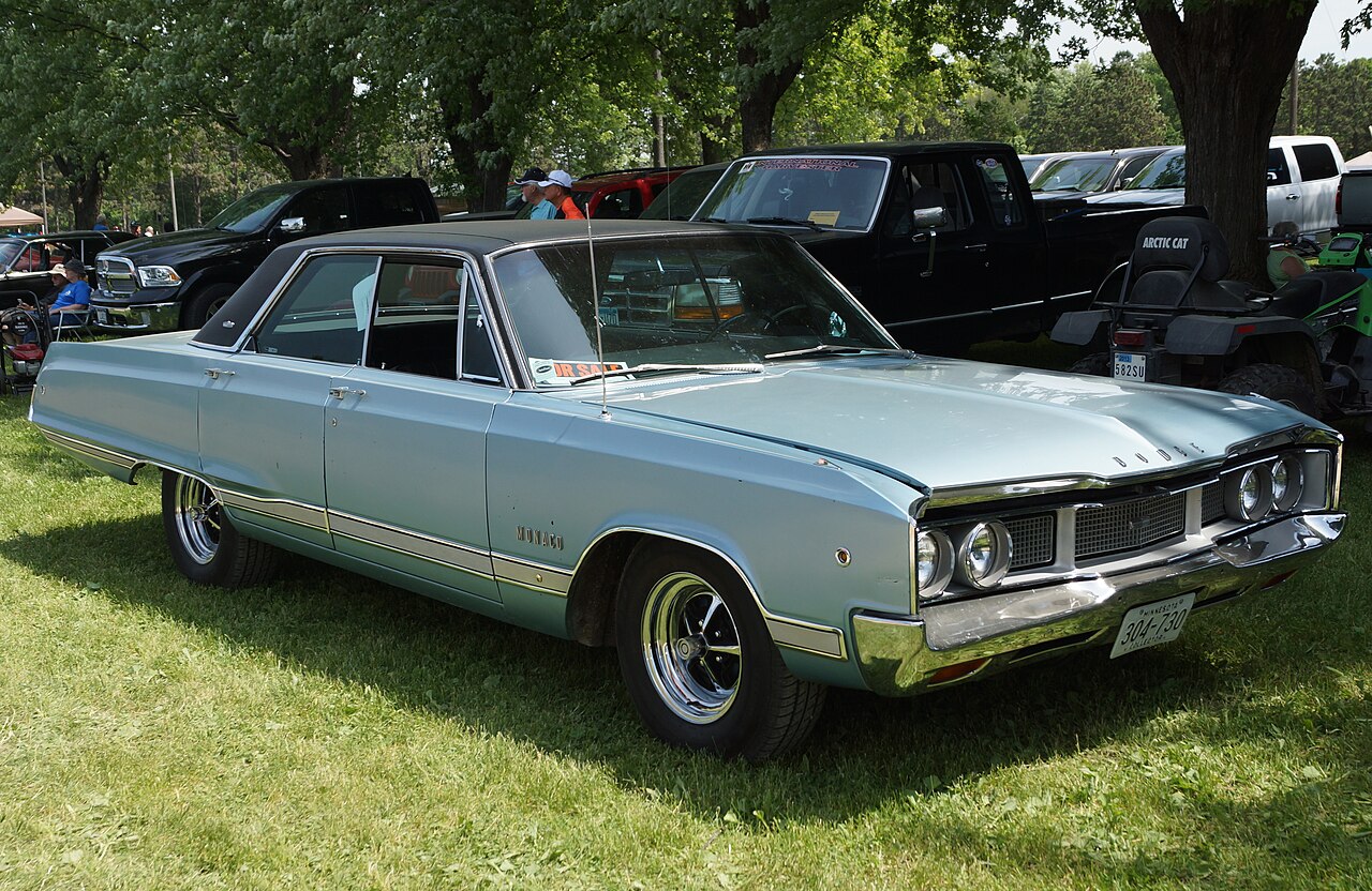 Dodge Monaco 1965–1977 (full-size), 1977–1978 (intermediate), 1990–1992 (full-size)