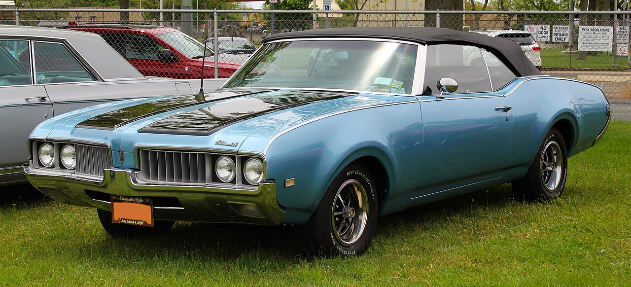 Oldsmobile Cutlass 1961–1999