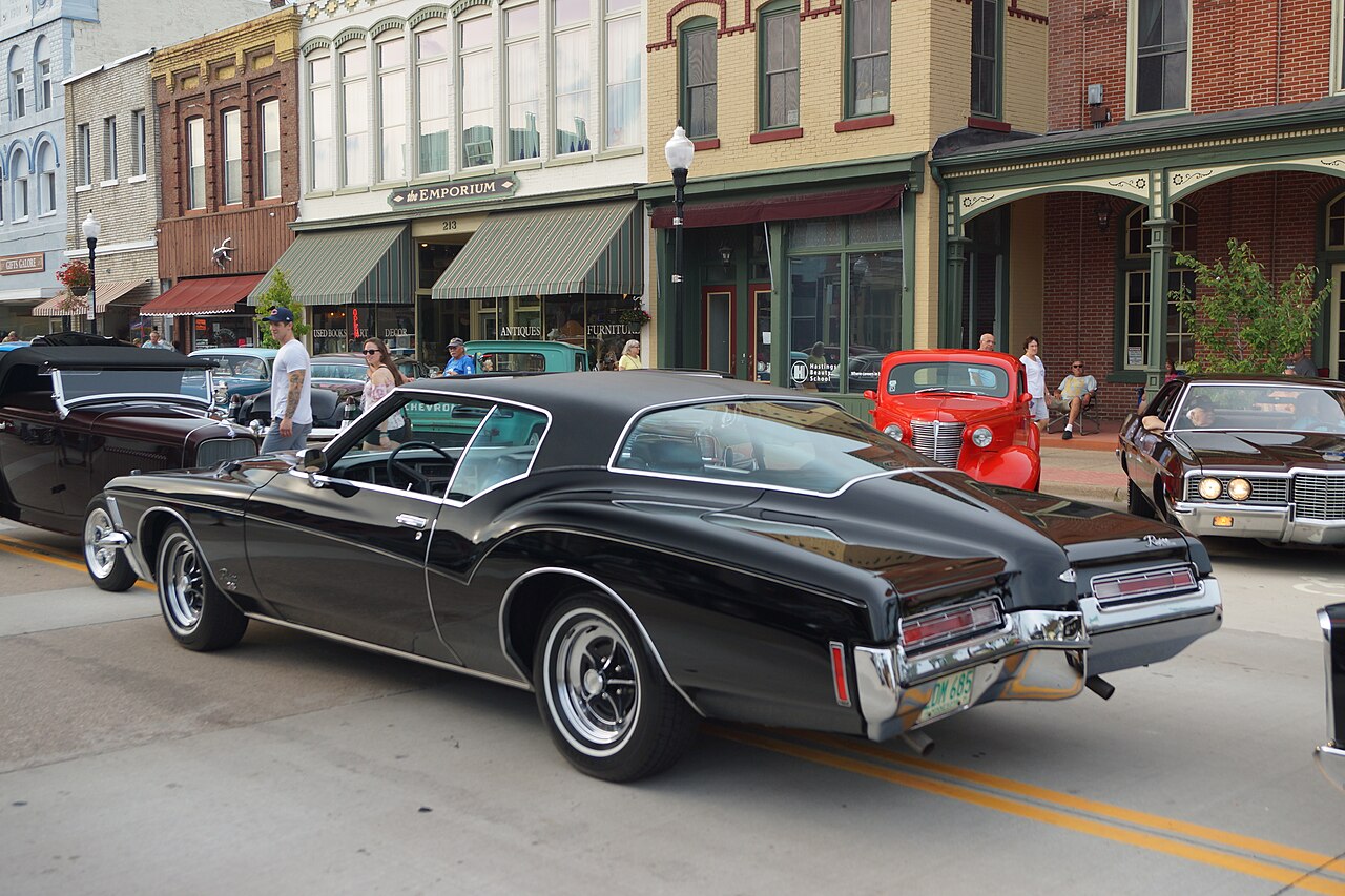 Buick Riviera 1963–1999, 1995–1999