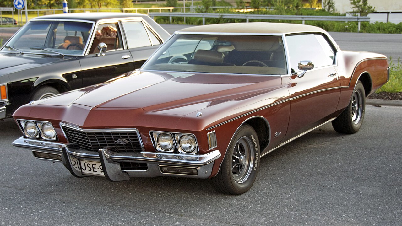 Buick Riviera 1963–1999, 1995–1999