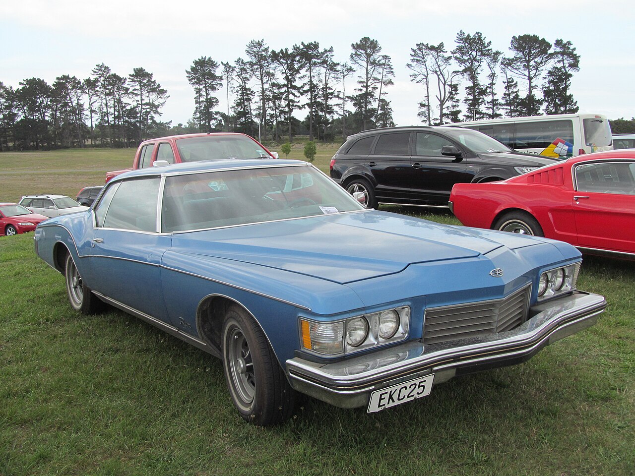 Buick Riviera 1963–1999, 1995–1999