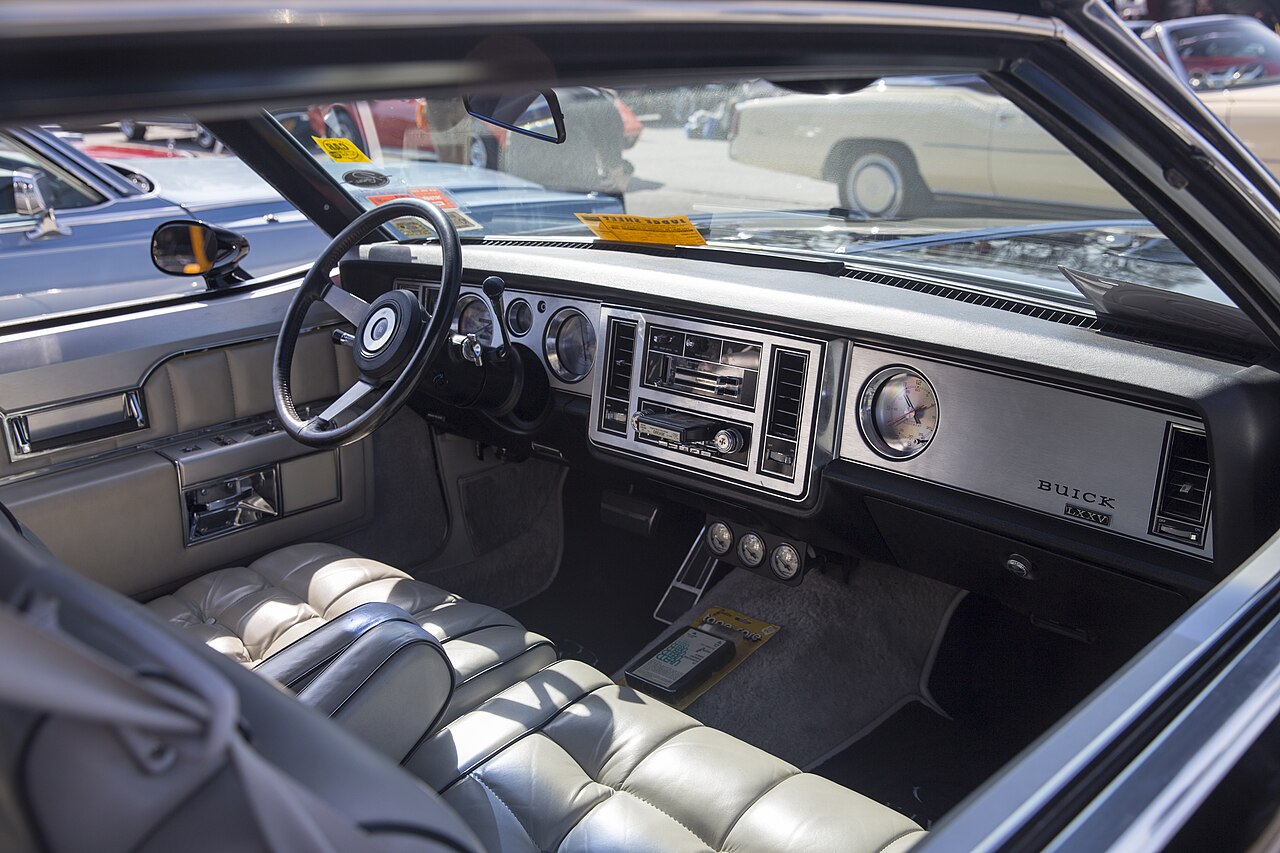 Buick Riviera 1963–1999, 1995–1999