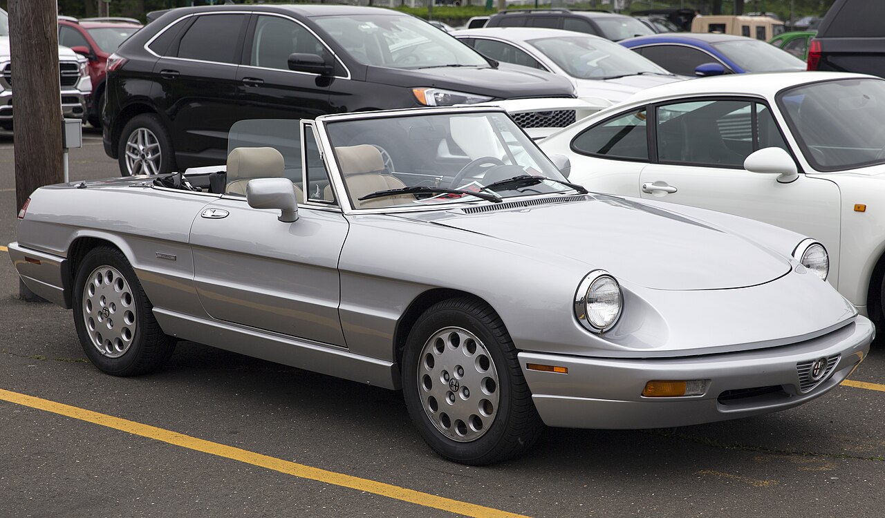 Alfa Romeo Spider 1966–1994