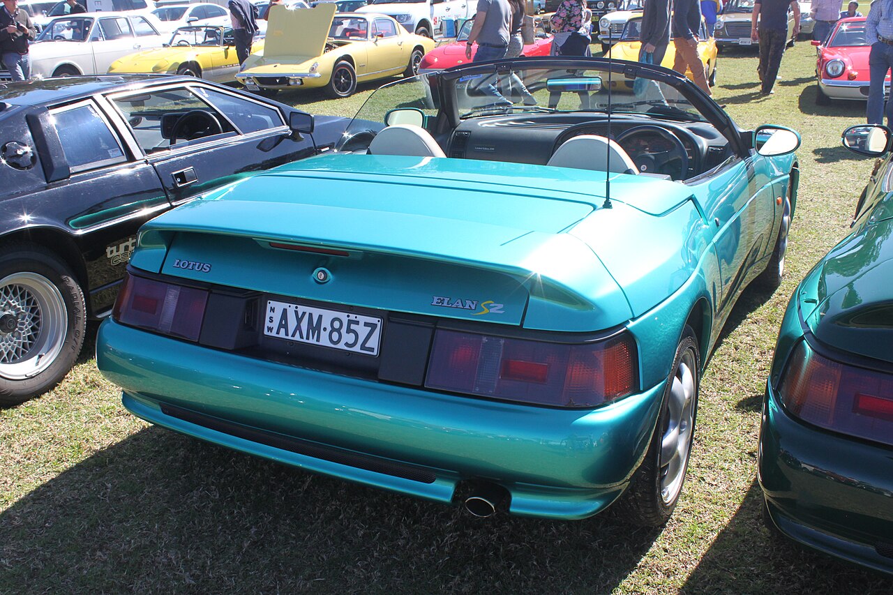 Lotus Elan 1962-1975 (ilk seri), 1989-1995 (ikinci seri)