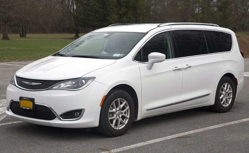Chrysler Pacifica (minivan) 2016 – Present