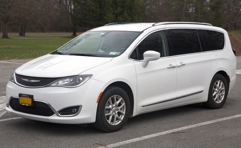 Chrysler Pacifica (minivan) 2016 – Present