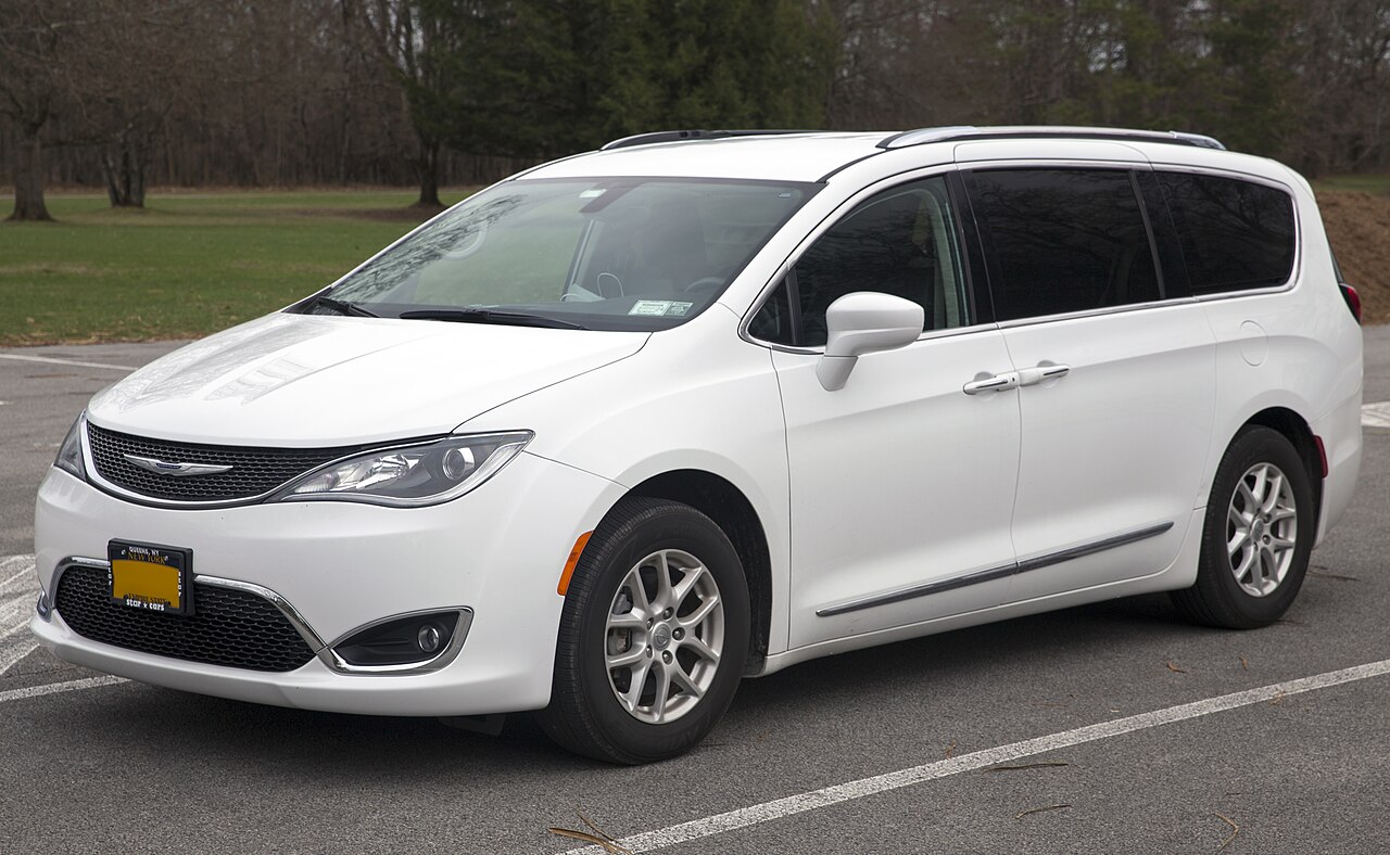 Chrysler Pacifica (minivan) 2016 – Present