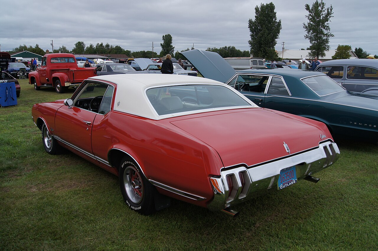 Oldsmobile Cutlass 1961–1999
