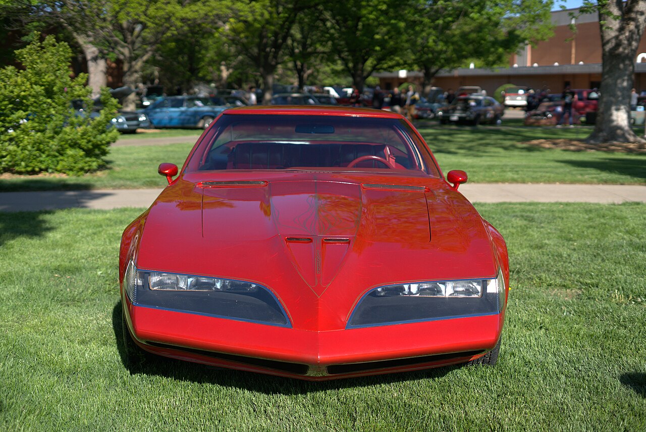 Pontiac Pontiac Banshee 1964–1968 (I-II), 1974 (III)