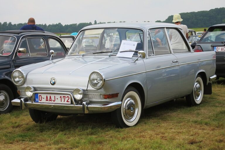 BMW 700 (E107) Ağustos 1959 - Kasım 1965