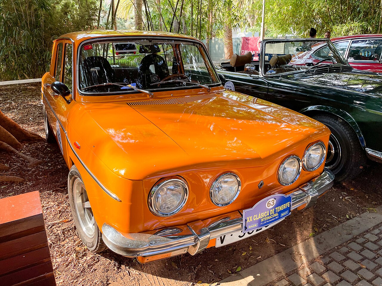 Renault Renault 8 1962–1973, 1965–1976 (İspanya), 1968–1972 (Romanya)