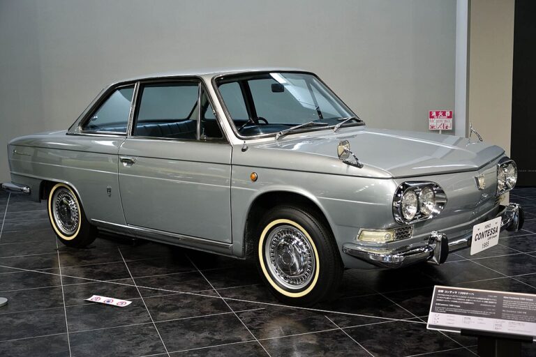 Hino Motors Contessa (PC series) 1961–1964