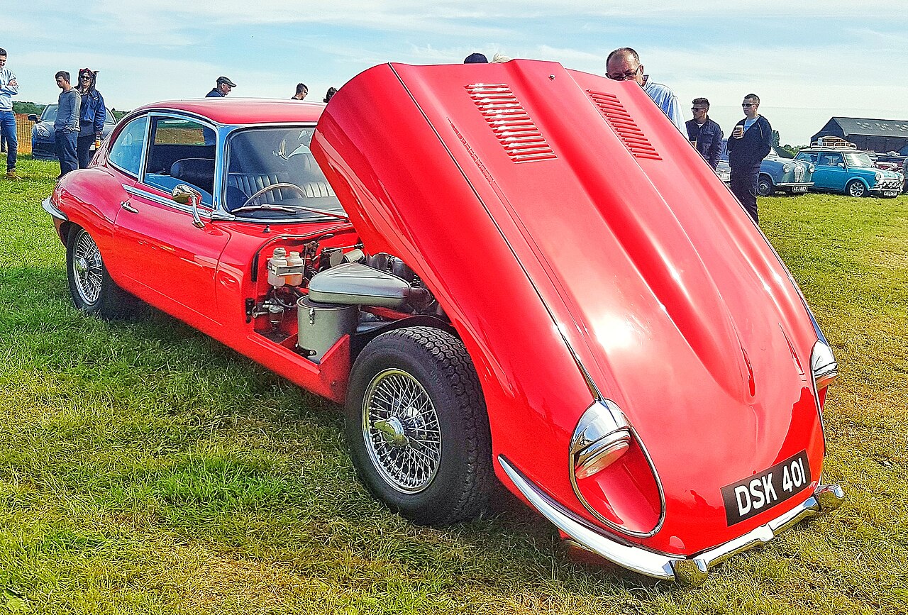Jaguar E-Type 1961–1974