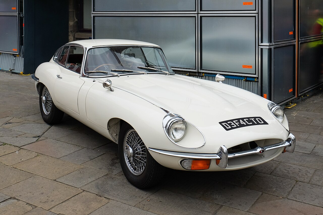 Jaguar E-Type 1961–1974
