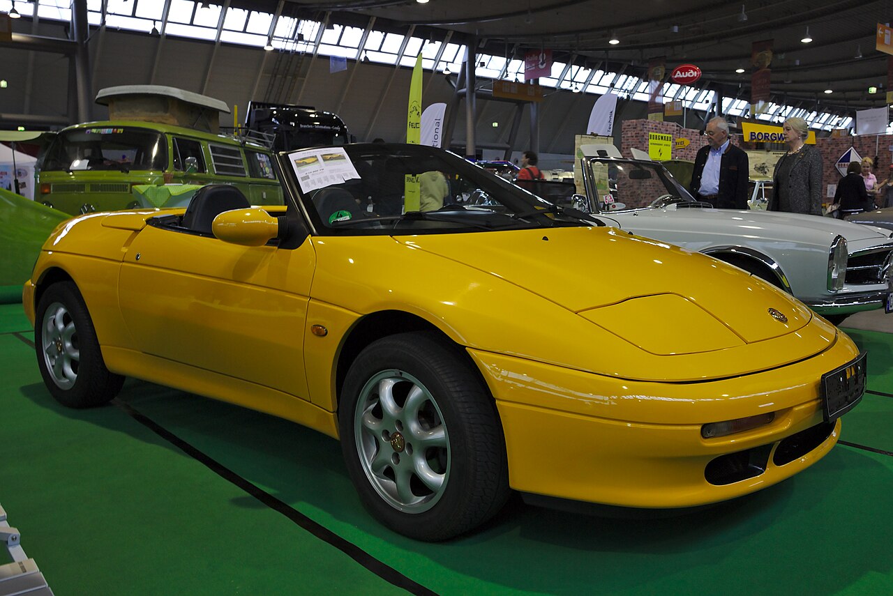 Lotus Elan 1962-1975 (ilk seri), 1989-1995 (ikinci seri)