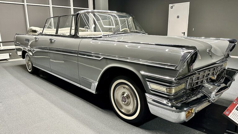 ZIL 111 1958-1967