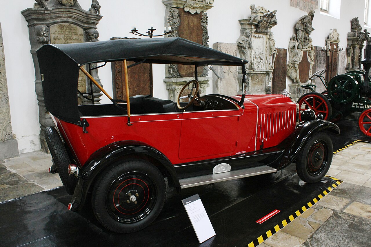 Opel 4 PS - Arka Görünüm