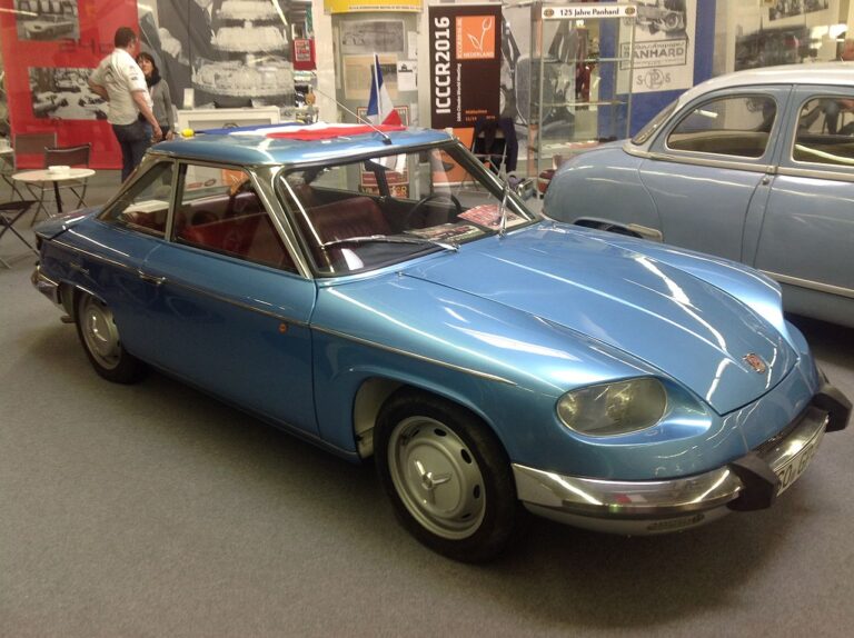 Société des Anciens Etablissements Panhard et Levassor Panhard 24 1964–1967