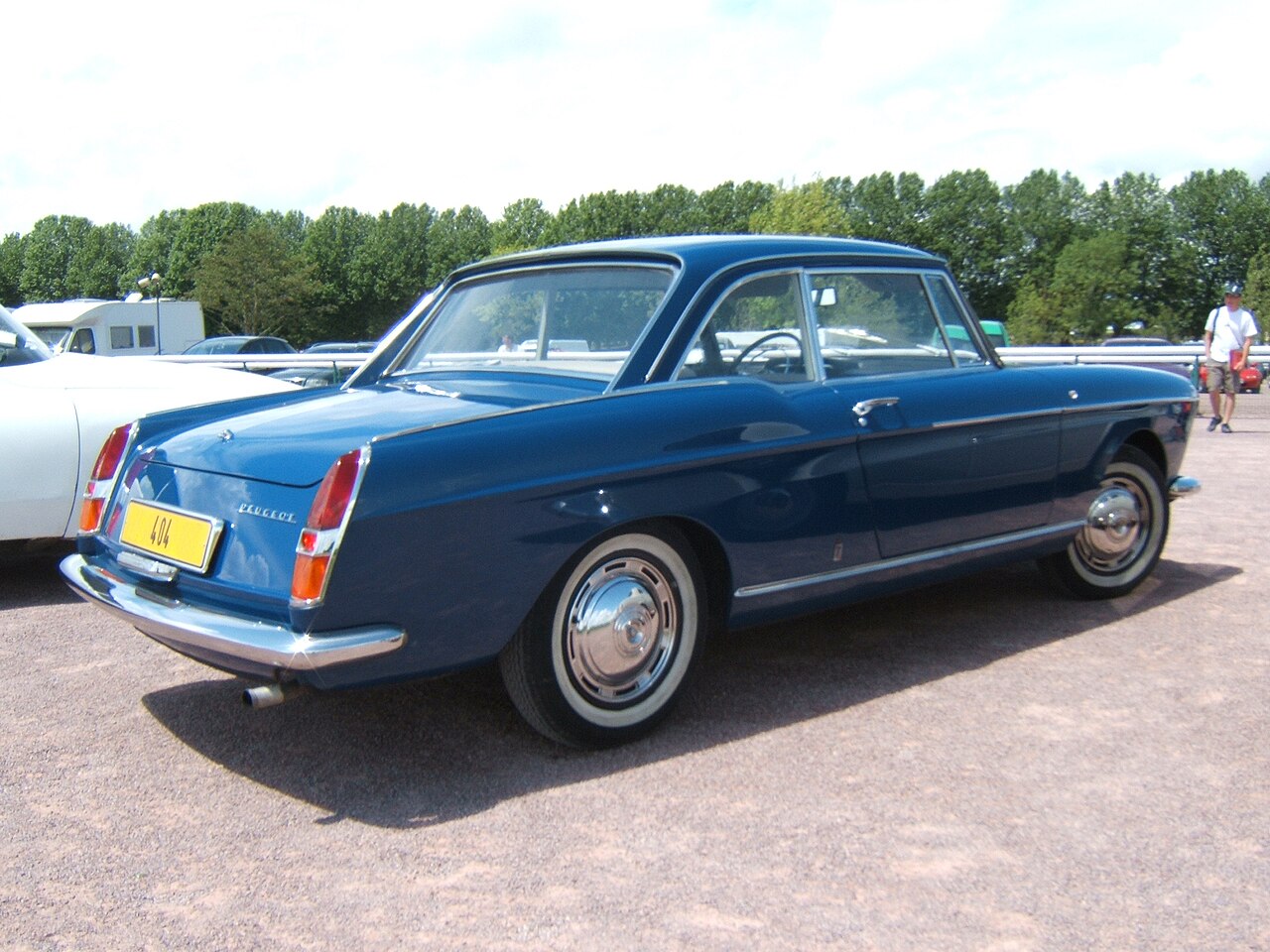 Peugeot 404 1960-1975 (Avrupa) / 1960-1978 (Güney Afrika) / 1962-1980 (Arjantin) / 1965-1991 (Kenya)