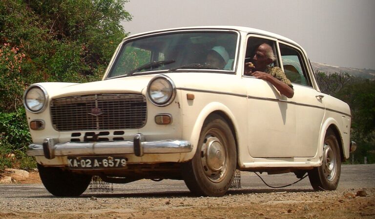 Premier Automobiles Limited Premier Padmini 1964–2001