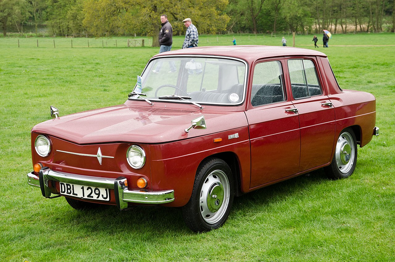 Renault Renault 8 1962–1973, 1965–1976 (İspanya), 1968–1971 (Romanya)