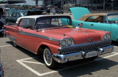 Ford Galaxie 1958-1974 (ABD) / 1964-1968 (Avustralya) / 1967-1983 (Brezilya)