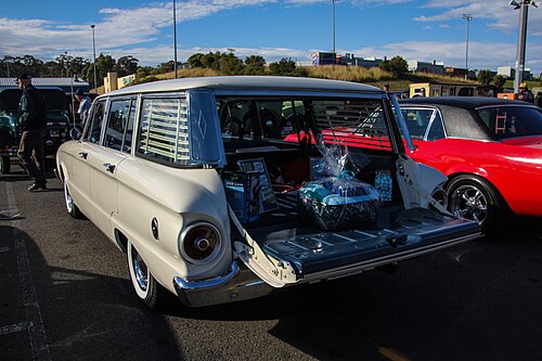 File:1962_Ford_XL_Falcon_station_wagon_(36508961622).jpg